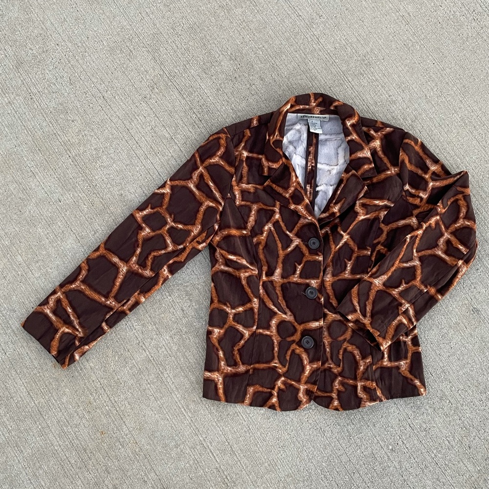 Requirements Giraffe Blazer